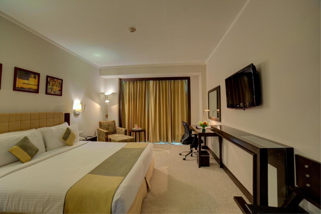 Goldfinch Hotel Delhi Ncr Faridabad Exterior foto