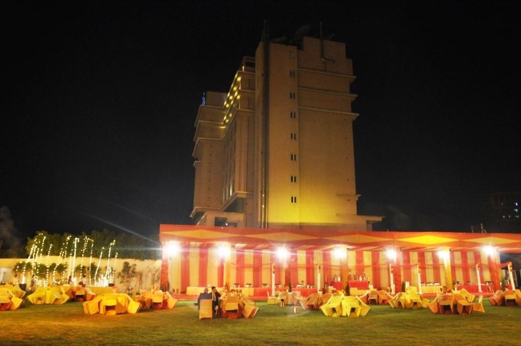 Goldfinch Hotel Delhi Ncr Faridabad Exterior foto