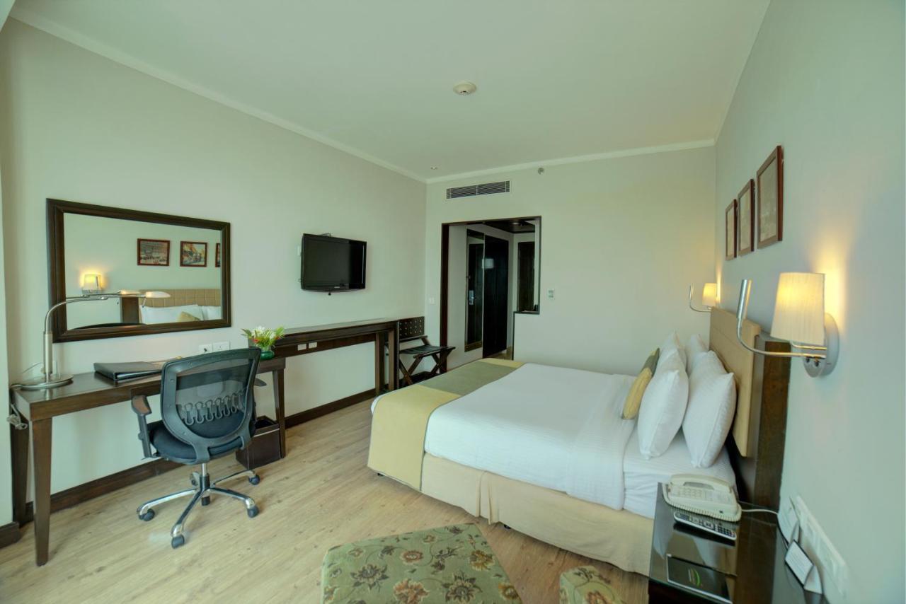 Goldfinch Hotel Delhi Ncr Faridabad Exterior foto