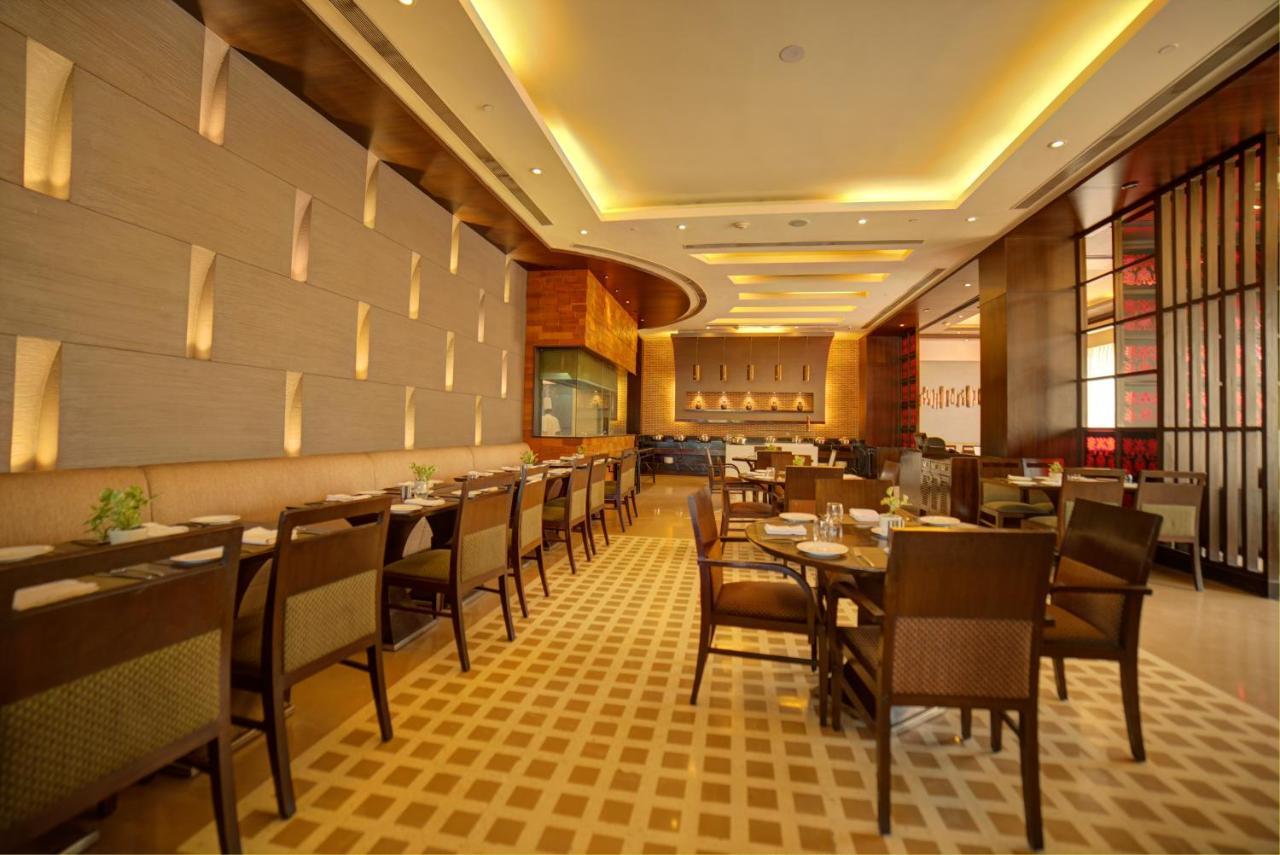 Goldfinch Hotel Delhi Ncr Faridabad Exterior foto