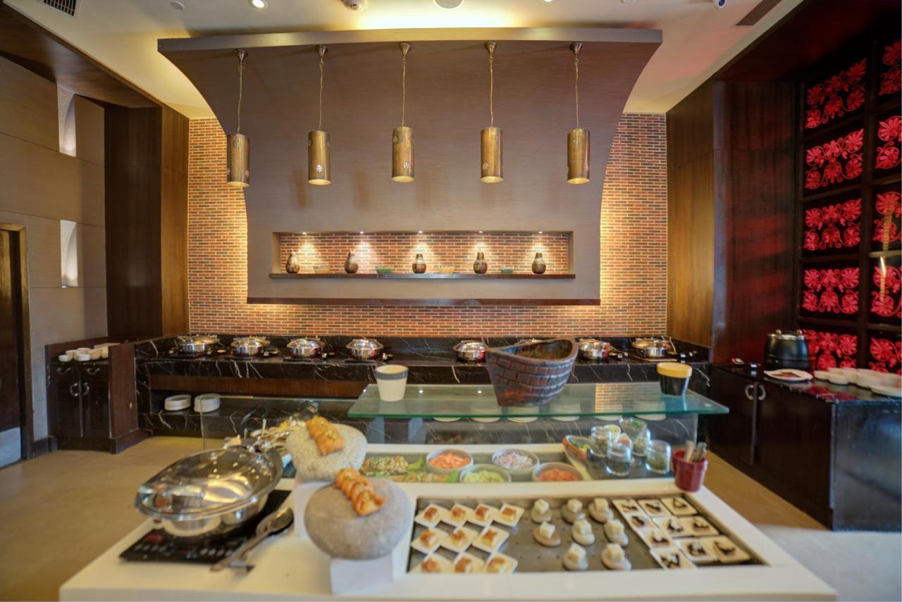 Goldfinch Hotel Delhi Ncr Faridabad Exterior foto